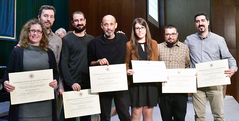 Parte de los componentes de BIOINNOVA recogiendo el galardón